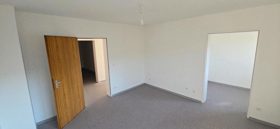 Erdgeschoßwohnung Siegen Weidenau - 4 Zimmer, 85 m&sup2;, 750&euro; | Angebot:25861351