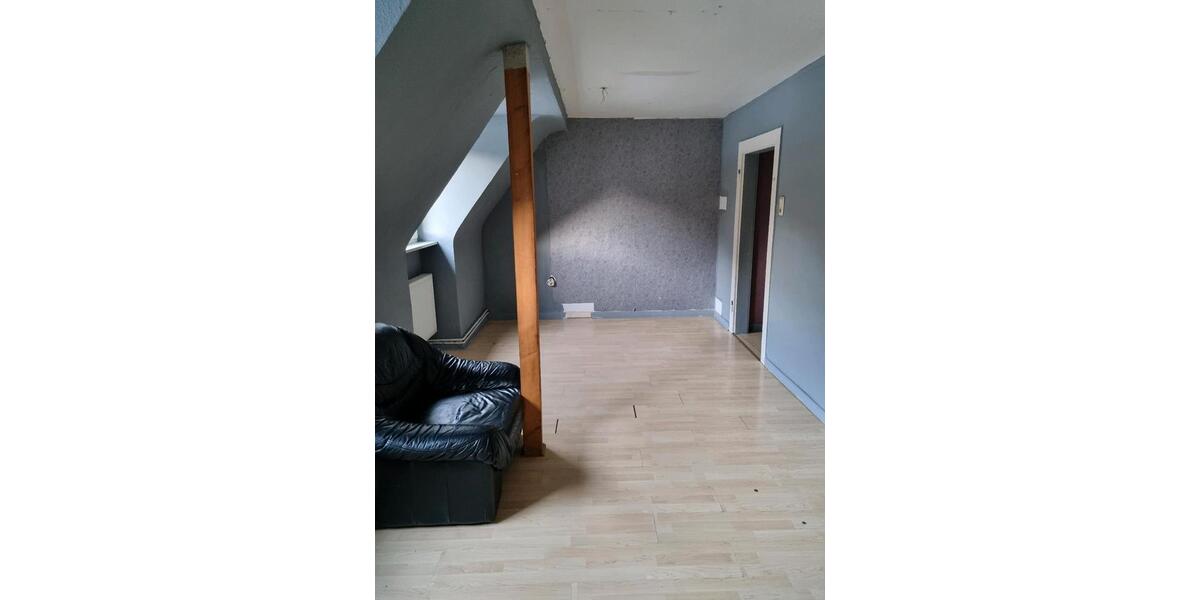 Dachgeschoßwohnung Siegen Weidenau - 4 Zimmer, 80 m&sup2;, 400&euro; | Angebot:25924138