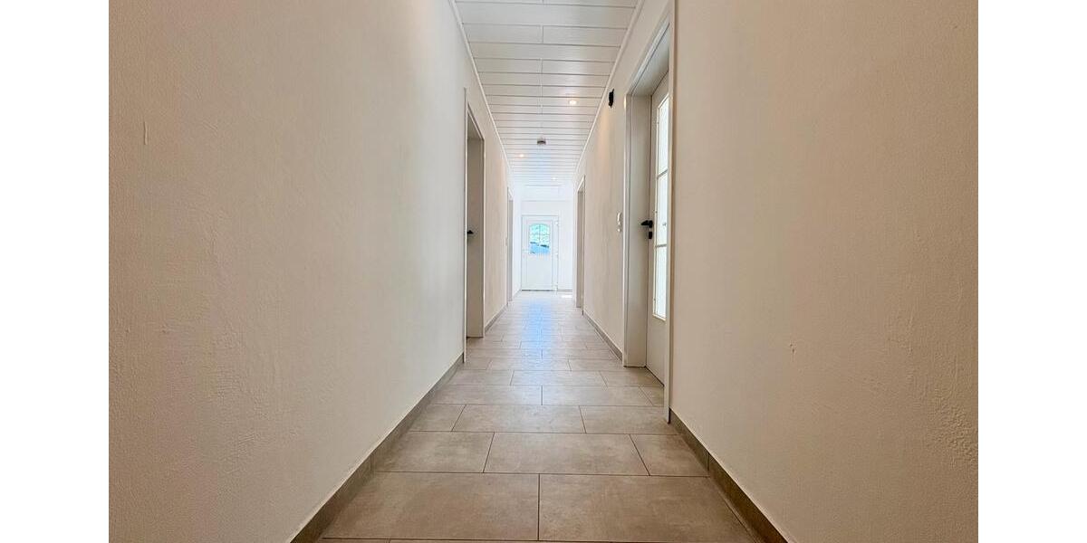Dachgeschoßwohnung Dillenburg - 3.5 Zimmer, 94 m&sup2;, 215.000&euro; | Angebot:26402904