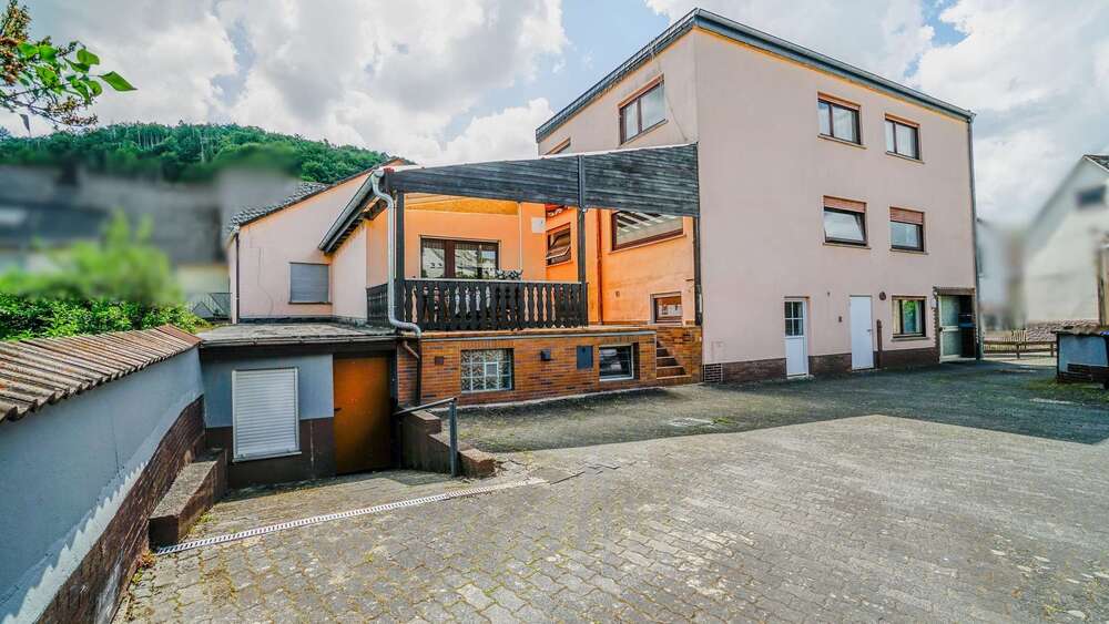 Kapitalanlage: Wohn - und Gewerbeobjekt mit 5 Einheiten in Herborn OT - Mehrfamilienhaus, Wohnhaus Herborn | Angebot:27191513