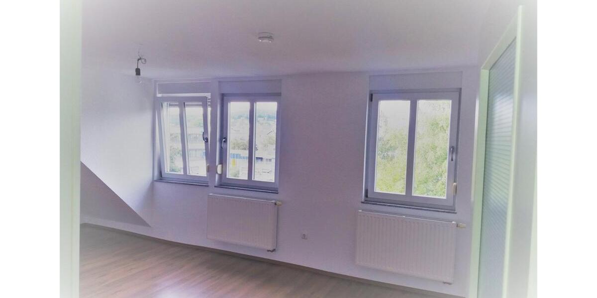 Dachgeschoßwohnung Siegen Kaan-Marienborn - 3 Zimmer, 88 m&sup2;, 940&euro; | Angebot:25714499