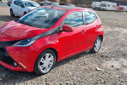 Toyota Aygo (X) 126.800 km 7.500 &euro; Siegen 57074