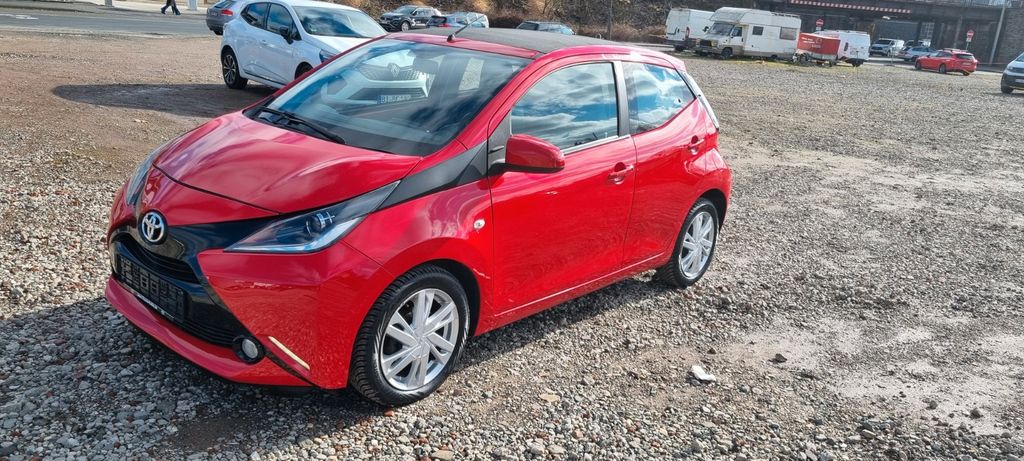 Toyota Aygo (X) 126.800 km 7.500 &euro; Siegen 57074