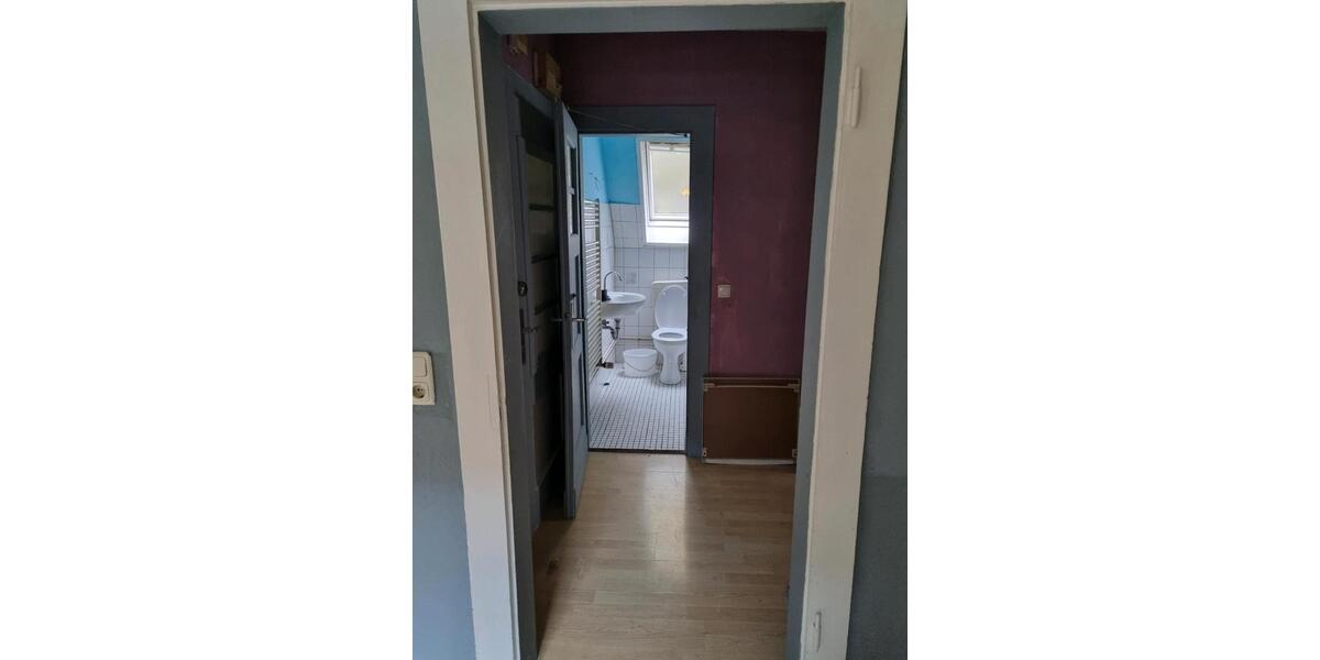 Dachgeschoßwohnung Siegen Weidenau - 4 Zimmer, 80 m&sup2;, 400&euro; | Angebot:25924138