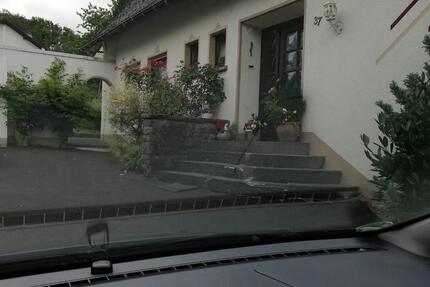 Haus Rennerod - 10 Zimmer, 300 m&sup2;, 349.000&euro; | Angebot:27005033