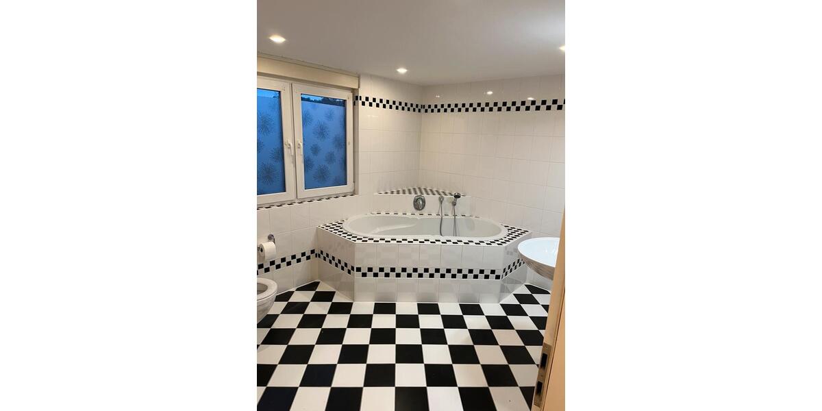 Etagenwohnung Hellenhahn-Schellenberg Schellenberg - 3.5 Zimmer, 100 m&sup2;, 1.300&euro; | Angebot:24853920