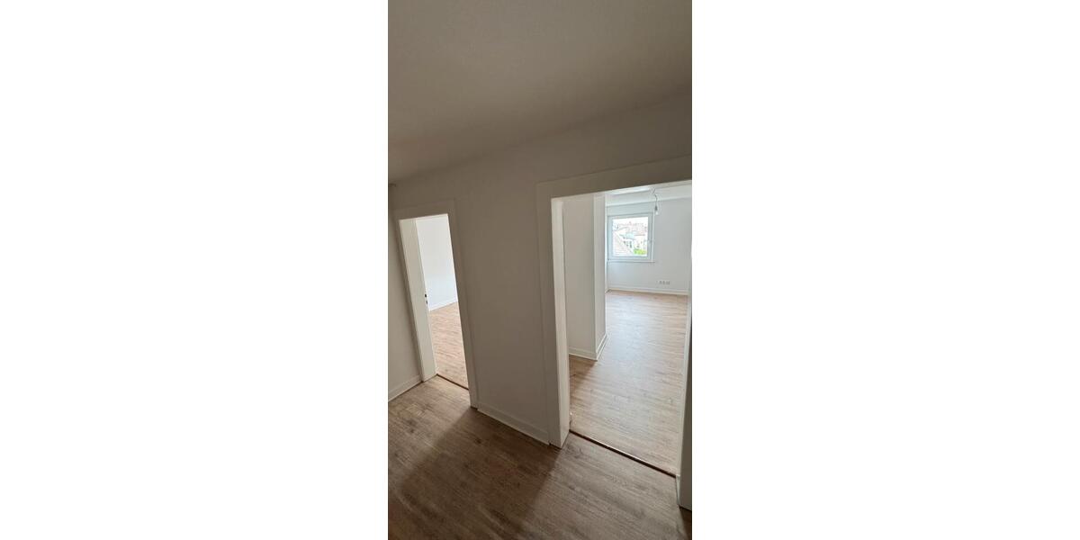 Etagenwohnung Siegen Dillnhütten - 5 Zimmer, 100 m&sup2;, 1.100&euro; | Angebot:25640102