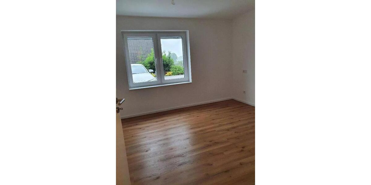 Erdgeschoßwohnung Waldbröl - 2 Zimmer, 70 m&sup2;, 760&euro; | Angebot:24043224