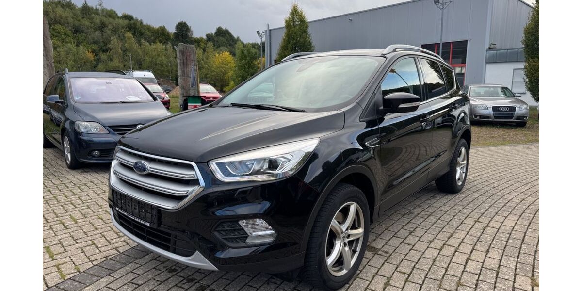 Ford Kuga 120.400 km 10.490 &euro; Lennestadt (Meggen)…. 57368