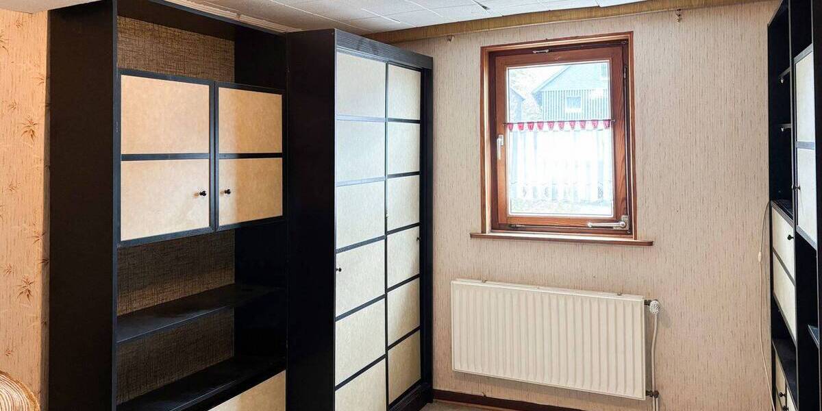 Mehrfamilienhaus, Wohnhaus Hamm/Sieg Sieg - 6 Zimmer, 214 m&sup2;, 129.000&euro; | Angebot:25691824