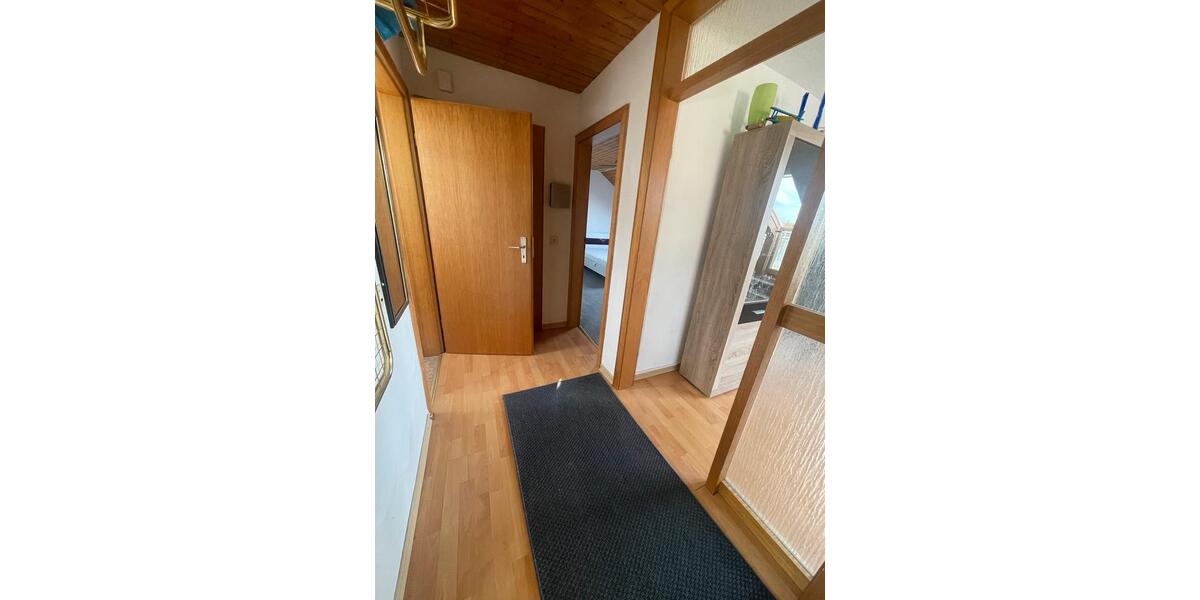 Dachgeschoßwohnung Siegen Dillnhütten - 2 Zimmer, 65 m&sup2;, 600&euro; | Angebot:26061437