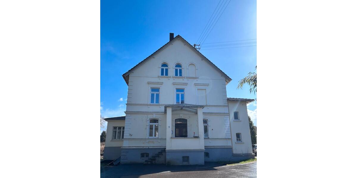 Dachgeschoßwohnung Kreuztal - 3 Zimmer, 96 m&sup2;, 864&euro; | Angebot:25974849