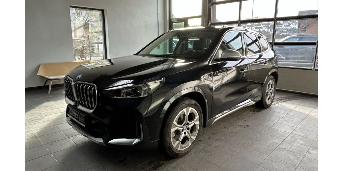 BMW iX1 40.500 km 37.900 &euro; Freudenberg 57258