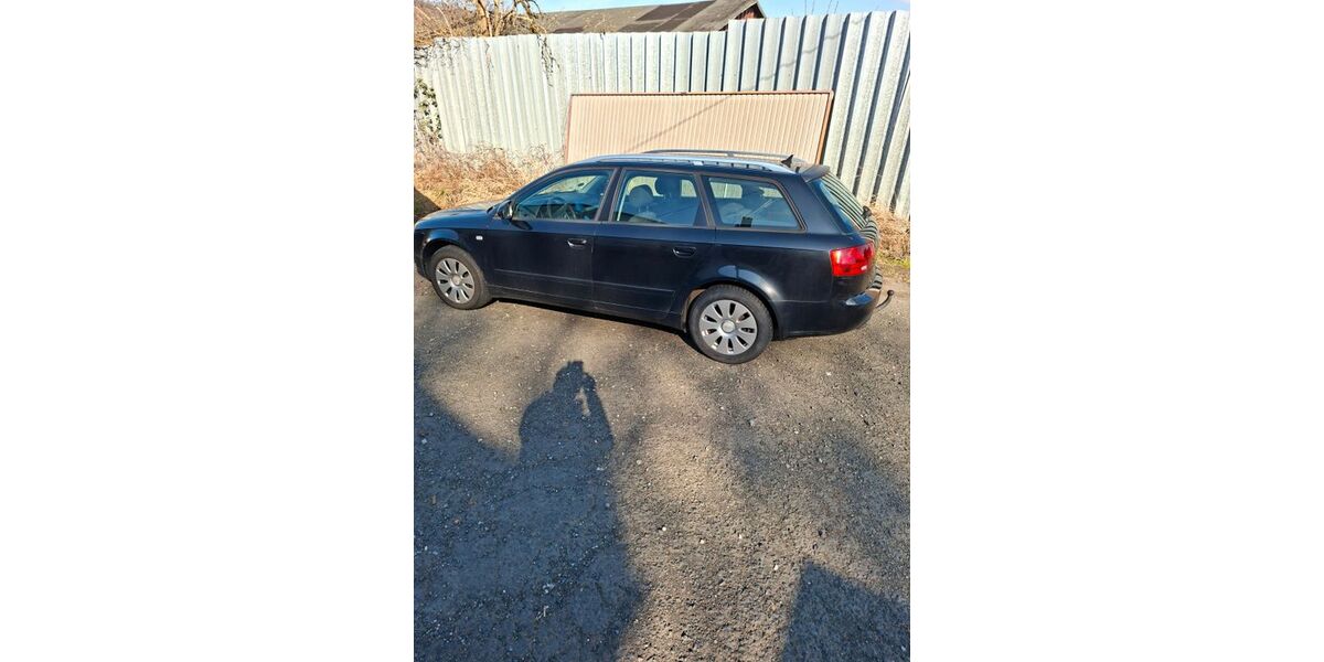 Audi A4 327.000 km 700 &euro; Siegen 57076