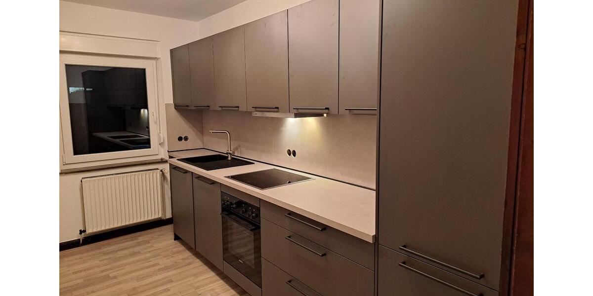 Etagenwohnung Siegen - 3 Zimmer, 96 m&sup2;, 885&euro; | Angebot:25162124