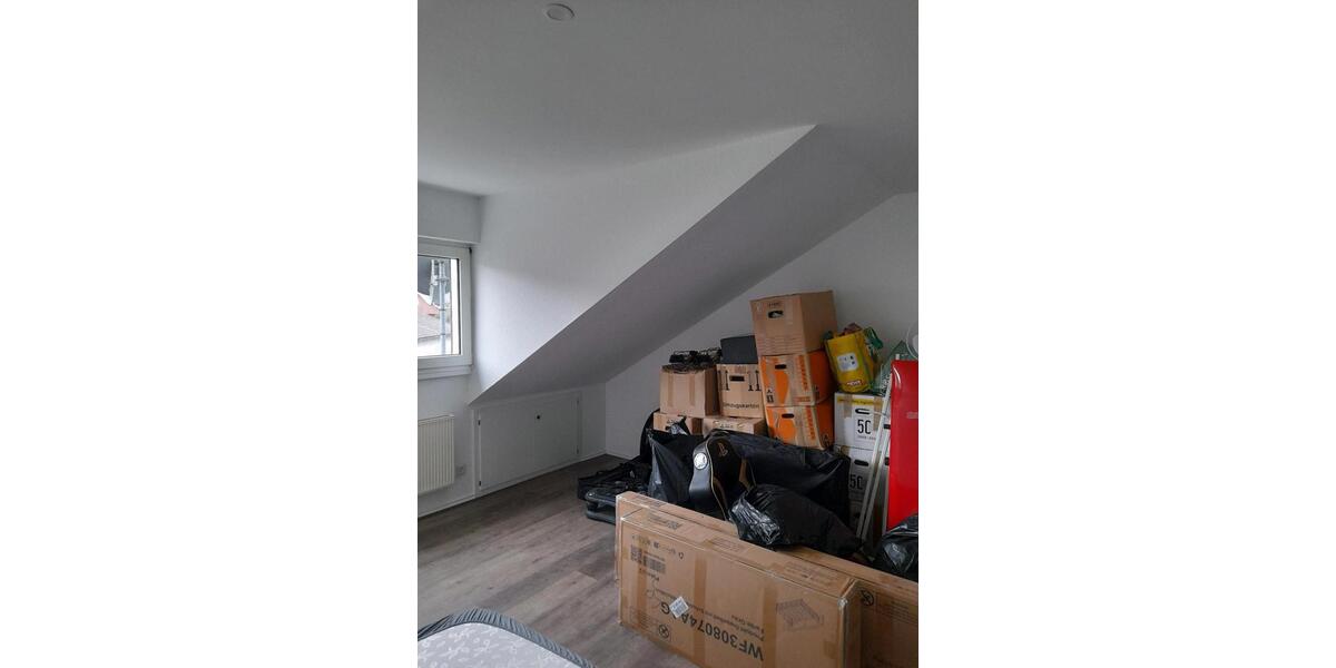 Dachgeschoßwohnung Waldbröl - 2 Zimmer, 85 m&sup2;, 980&euro; | Angebot:25274256