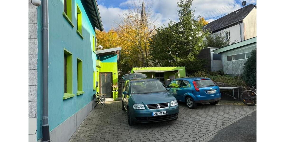 Mehrfamilienhaus, Wohnhaus Hellenhahn-Schellenberg Schellenberg - 9 Zimmer, 240 m&sup2;, 198.000&euro; | Angebot:23181294