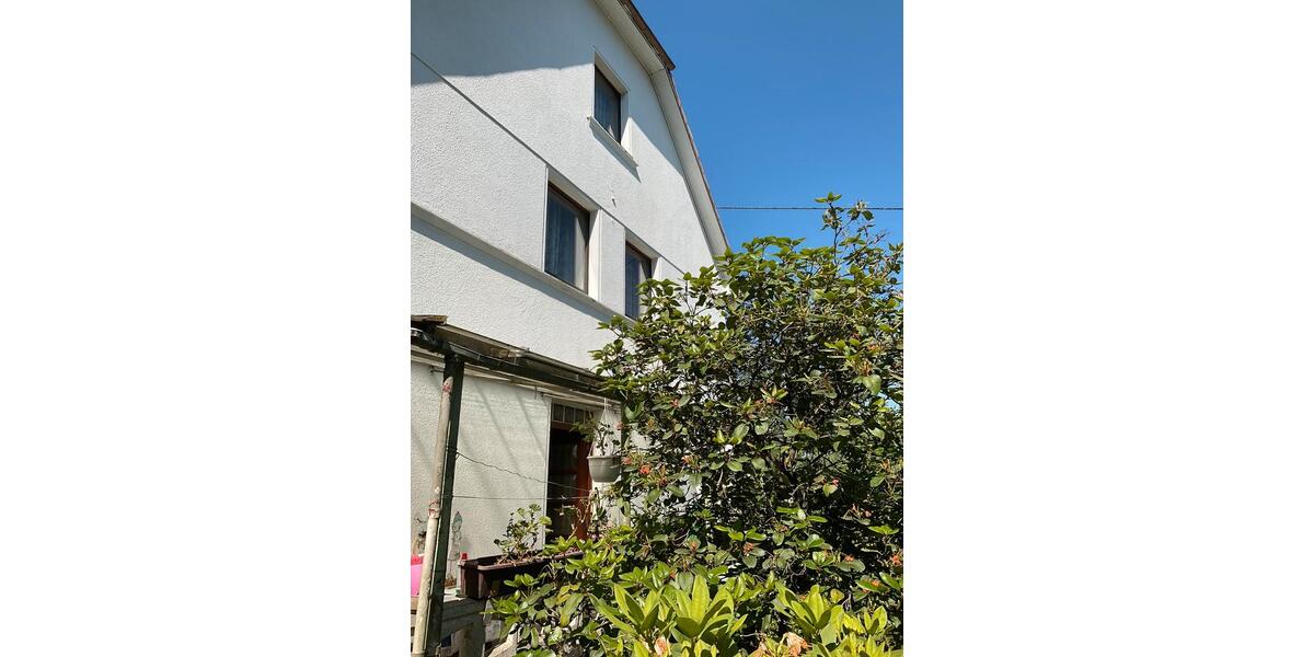 Einfamilienhaus Waldbröl - 8 Zimmer, 150 m&sup2;, 220.000&euro; | Angebot:26061112