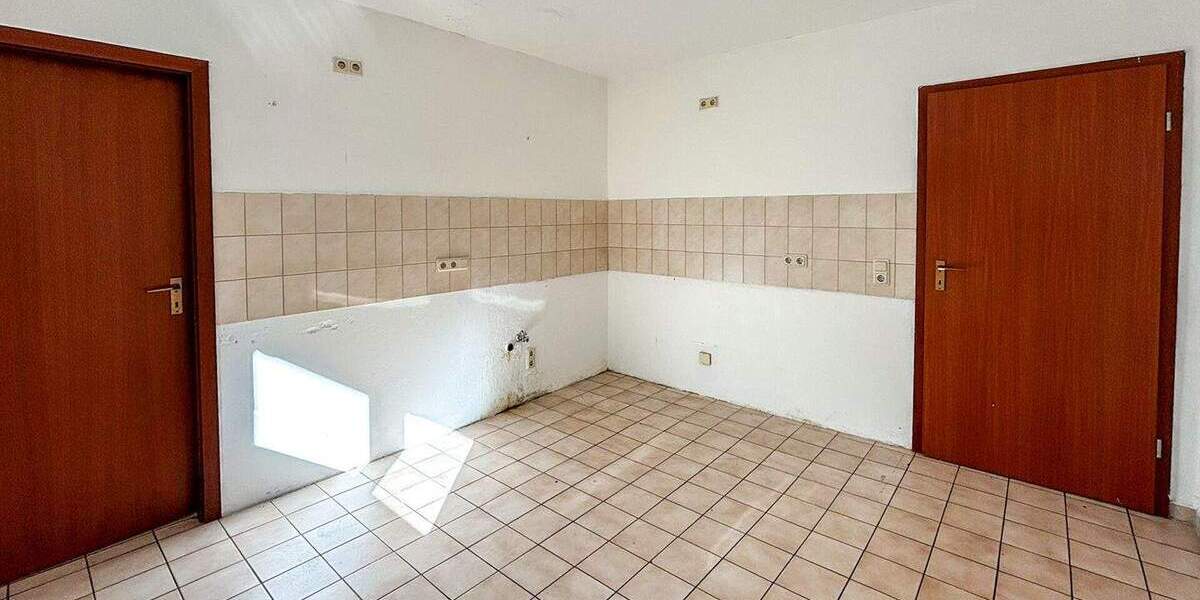 Etagenwohnung Wissen - 5 Zimmer, 110 m&sup2;, 145.000&euro; | Angebot:25738139