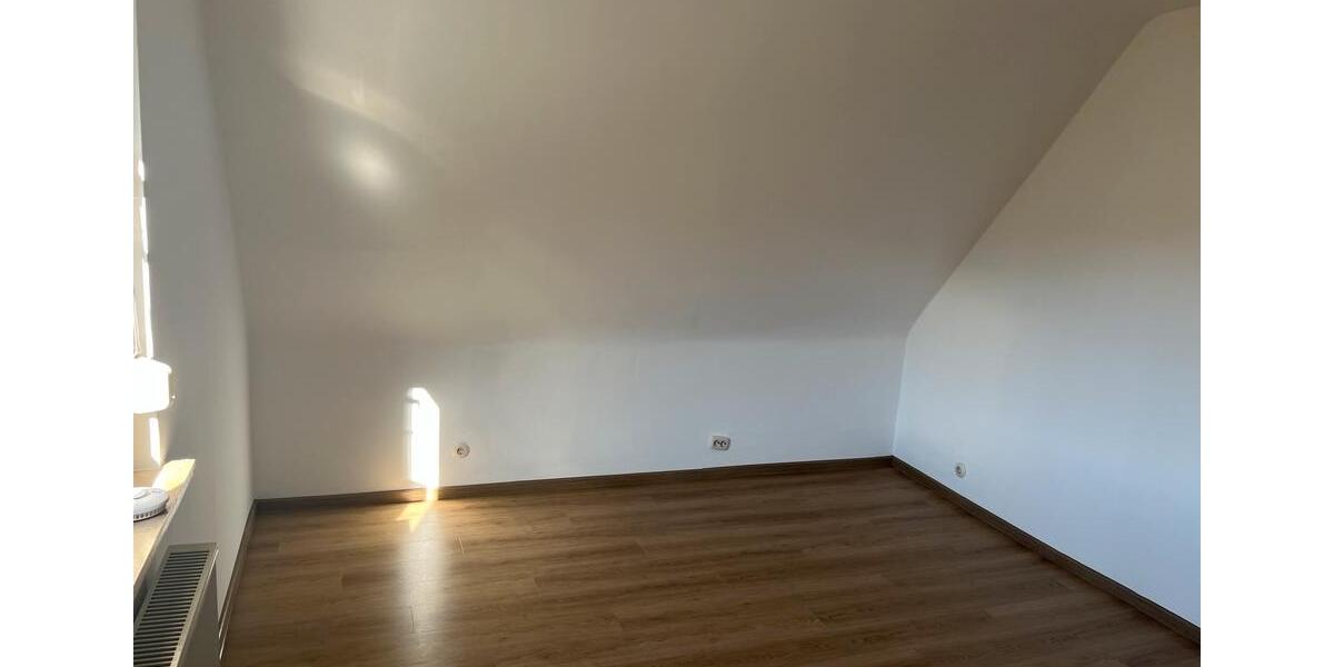 Dachgeschoßwohnung Siegen Kaan-Marienborn - 3 Zimmer, 58 m&sup2;, 470&euro; | Angebot:26395430