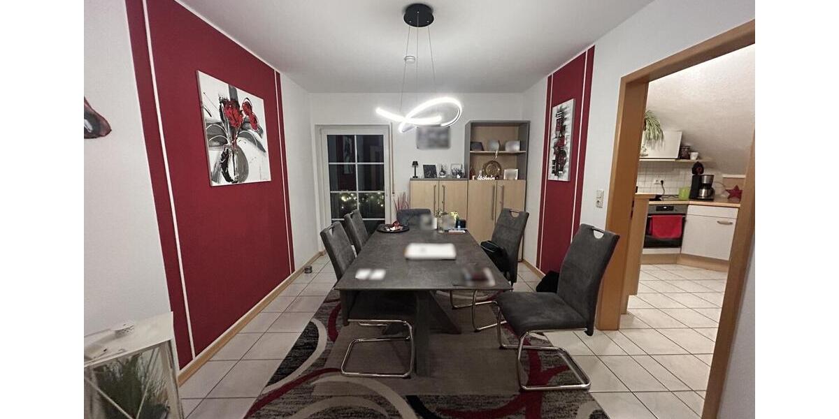 Dachgeschoßwohnung Herborn - 4 Zimmer, 118 m&sup2;, 860&euro; | Angebot:25807434