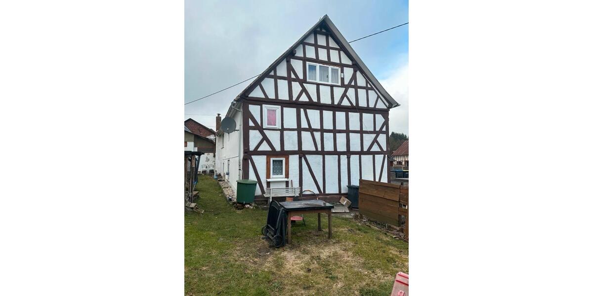 Einfamilienhaus Haiger - 7 Zimmer, 140 m&sup2;, 155.000&euro; | Angebot:26762769