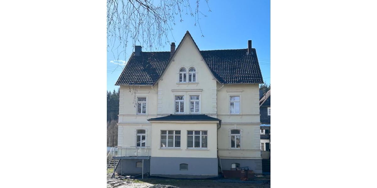 Dachgeschoßwohnung Kreuztal - 3 Zimmer, 96 m&sup2;, 864&euro; | Angebot:25974849