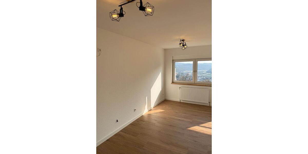 Etagenwohnung Siegen - 2.5 Zimmer, 72 m&sup2;, 750&euro; | Angebot:26032957