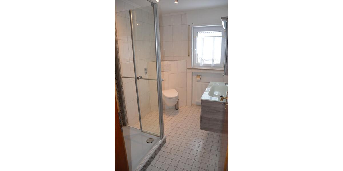 Einfamilienhaus Hilchenbach - 10 Zimmer, 300 m&sup2;, 300.000&euro; | Angebot:25982484