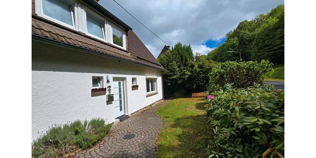 Etagenwohnung Hilchenbach - 3 Zimmer, 87 m&sup2;, 720&euro; | Angebot:26648915