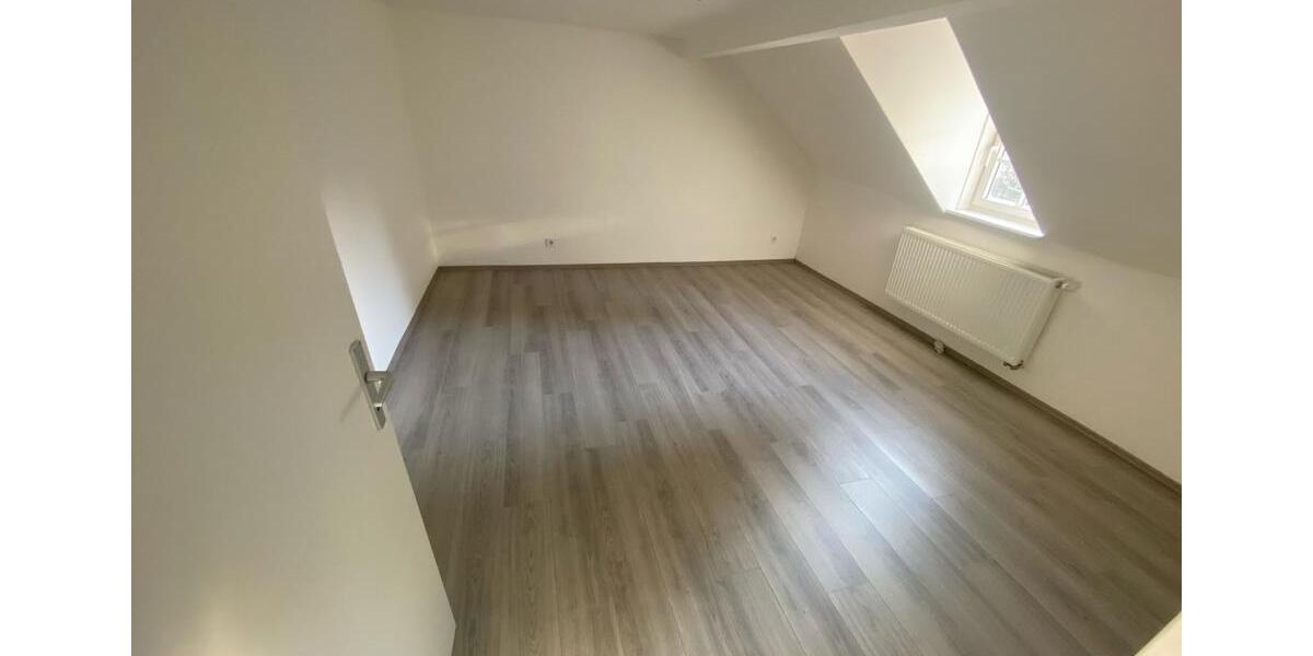 Etagenwohnung Hilchenbach - 5 Zimmer, 130 m&sup2;, 1.100&euro; | Angebot:25333270