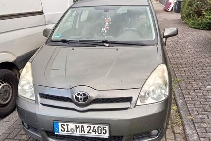 Toyota Corolla Verso 176.000 km 4.000 &euro; Burbach 57299