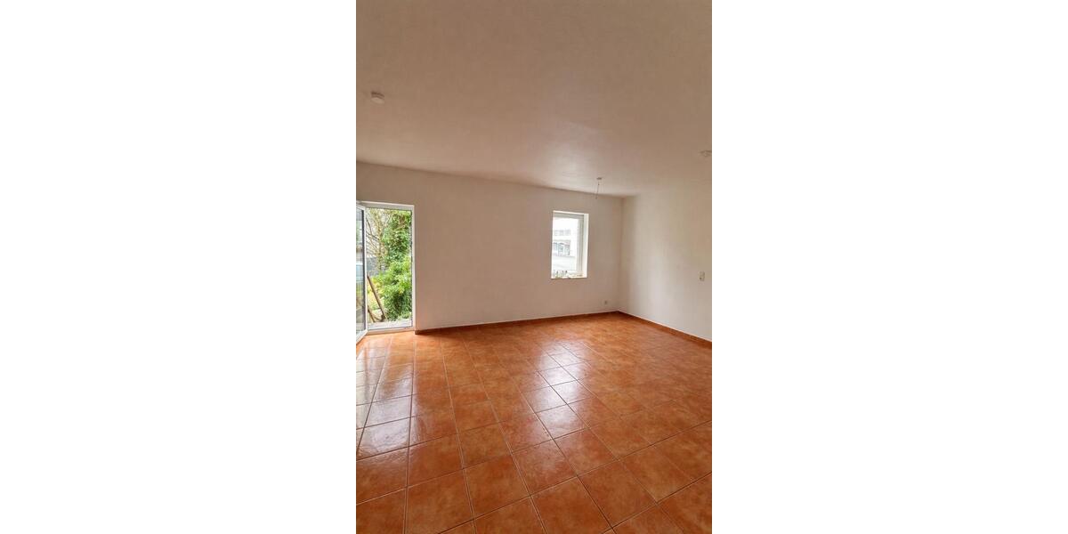 Erdgeschoßwohnung Siegen Weidenau - 2 Zimmer, 72 m&sup2;, 550&euro; | Angebot:26039347