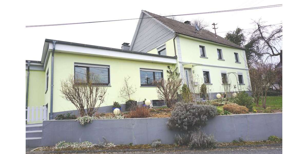 Einfamilienhaus Reichshof- Sotterbach Sotterbach - 6 Zimmer, 196 m&sup2;, 280.000&euro; | Angebot:23882524