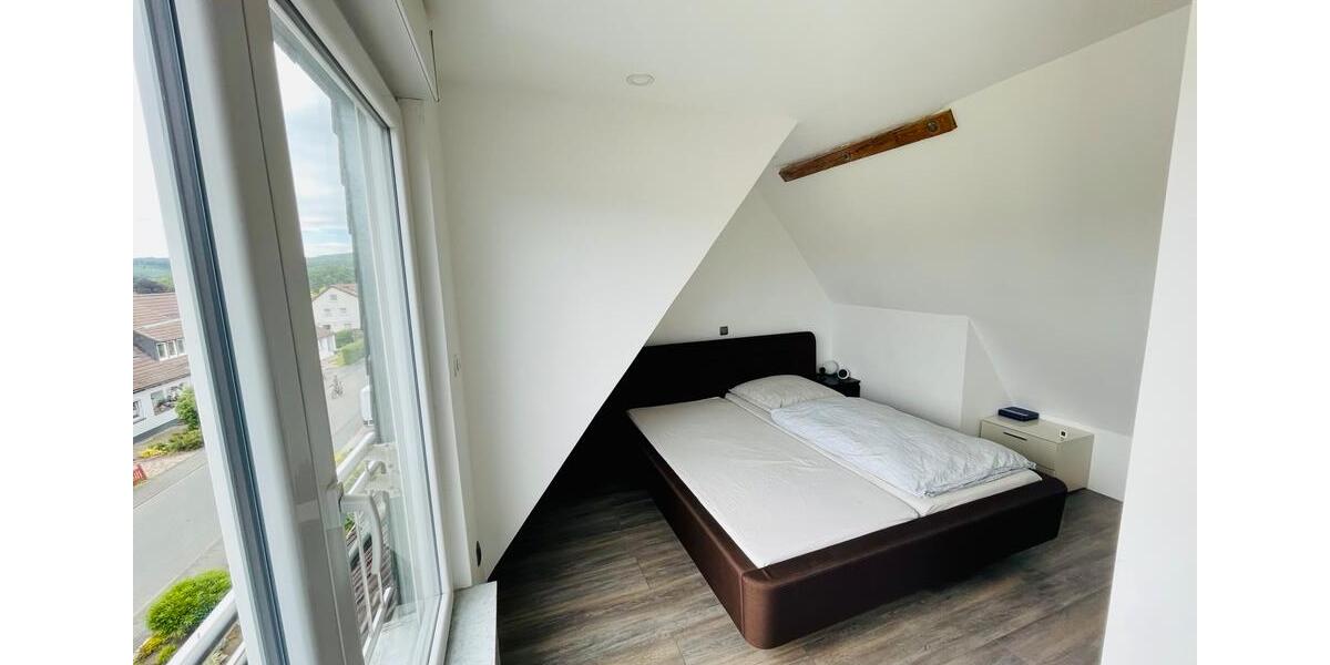 Doppelhaushälfte Hilchenbach - 6 Zimmer, 160 m&sup2;, 359.000&euro; | Angebot:27194345