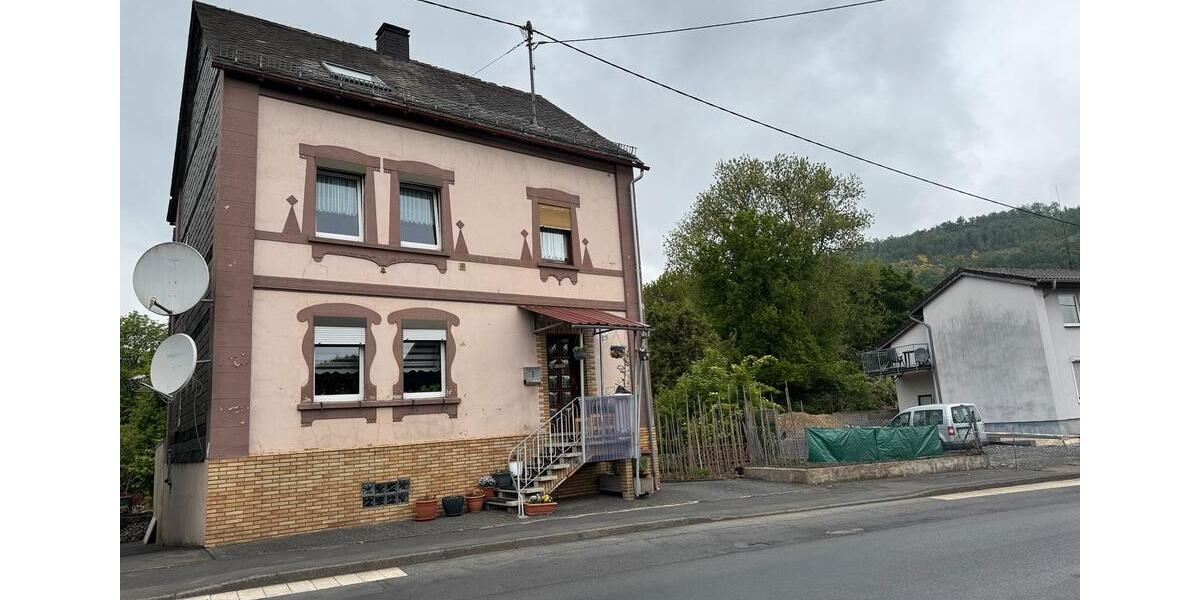 Einfamilienhaus Herdorf - 7 Zimmer, 200.000&euro; | Angebot:20768711