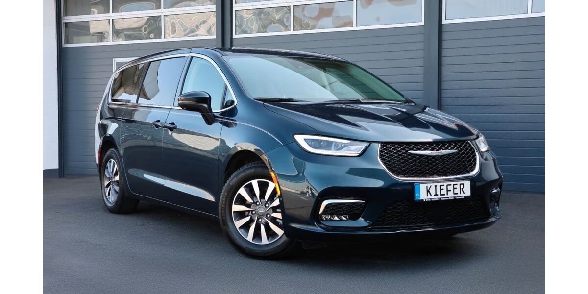 Chrysler Pacifica 3.427 km 32.950 &euro; Rennerod 56477