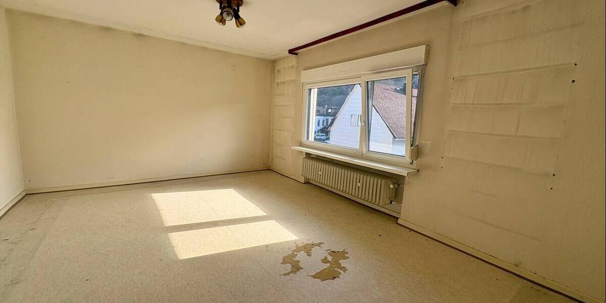 Einfamilienhaus Dillenburg Oberscheld - 1 Zimmer, 170 m&sup2;, 155.000&euro; | Angebot:26080154