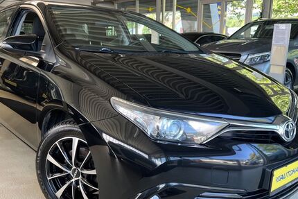 Toyota Auris 144.490 km 8.990 &euro; Kreuztal 57223