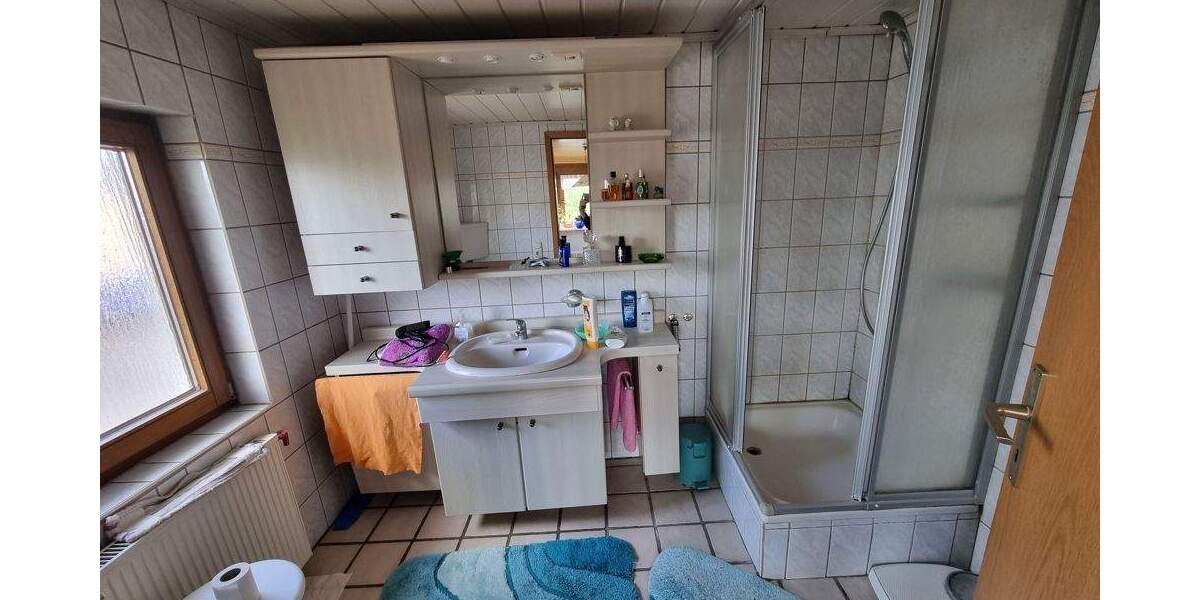 Einfamilienhaus Oberroßbach - 7 Zimmer, 135 m&sup2;, 120.000&euro; | Angebot:25685056