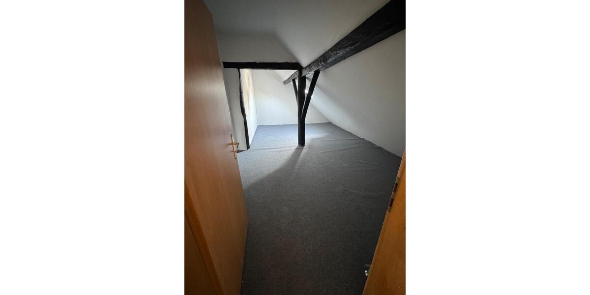 Etagenwohnung Wissen - 4 Zimmer, 90 m&sup2;, 750&euro; | Angebot:25956996