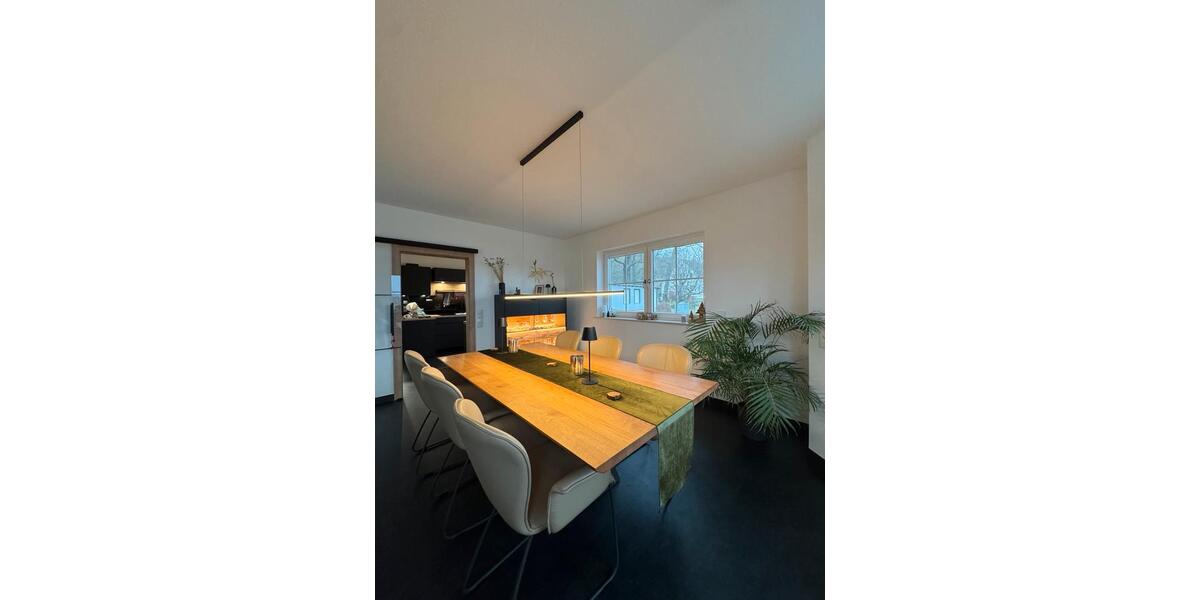 Einfamilienhaus Wissen - 6 Zimmer, 260 m&sup2;, 3.700&euro; | Angebot:26424936