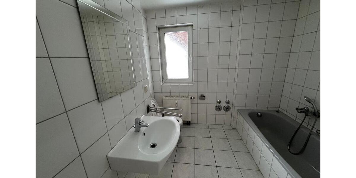 Etagenwohnung Siegen Eiserfeld - 3 Zimmer, 77 m&sup2;, 512&euro; | Angebot:25430660