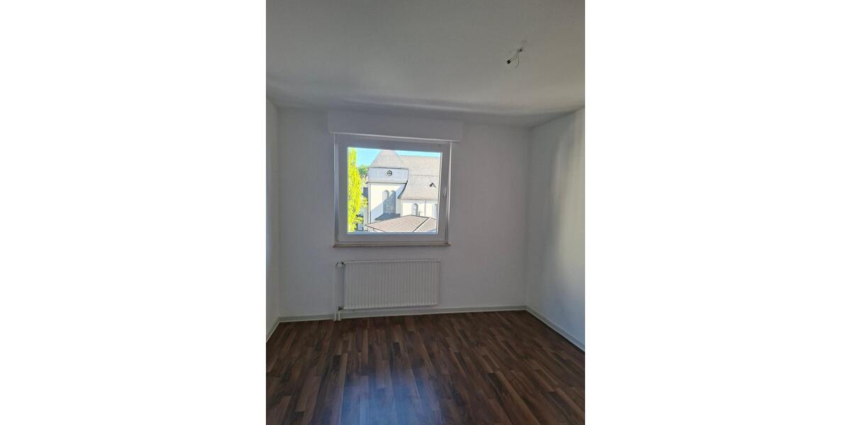 Etagenwohnung Siegen - 2.5 Zimmer, 76 m&sup2;, 700&euro; | Angebot:26665441