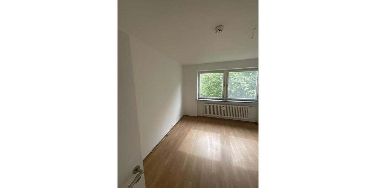 Etagenwohnung Siegen Dillnhütten - 3 Zimmer, 82 m&sup2;, 729&euro; | Angebot:26427125