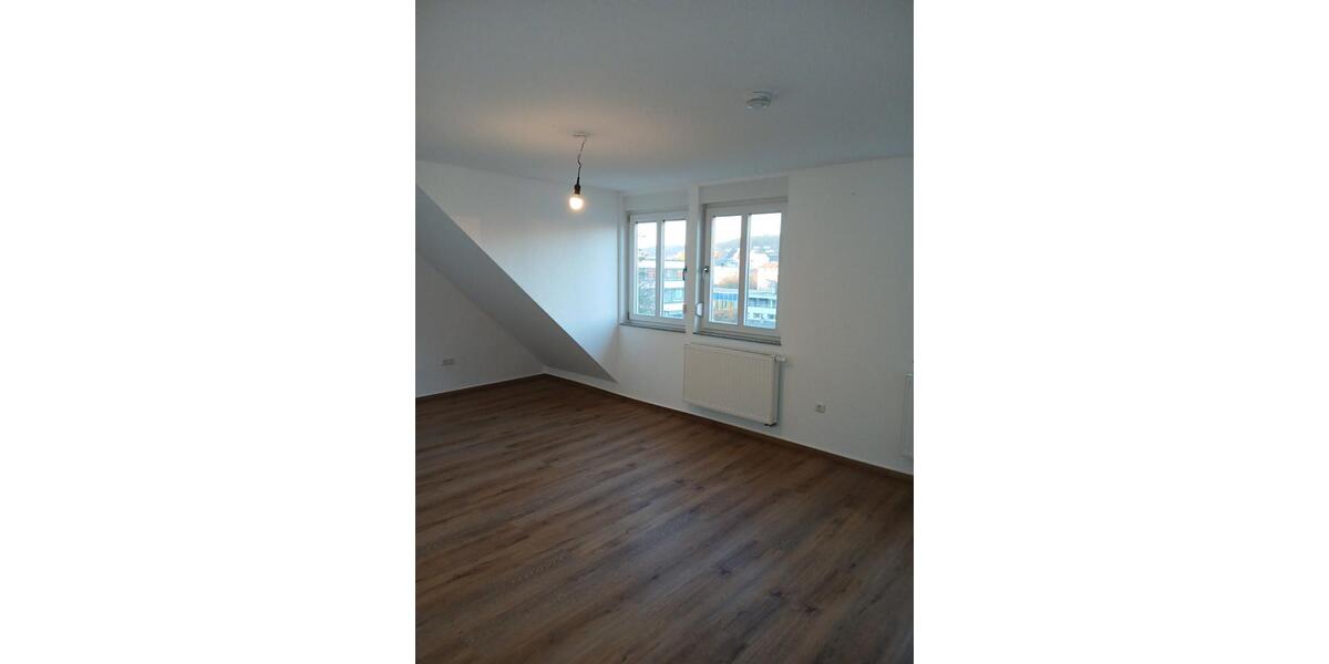 Dachgeschoßwohnung Siegen Kaan-Marienborn - 3 Zimmer, 88 m&sup2;, 940&euro; | Angebot:26049832