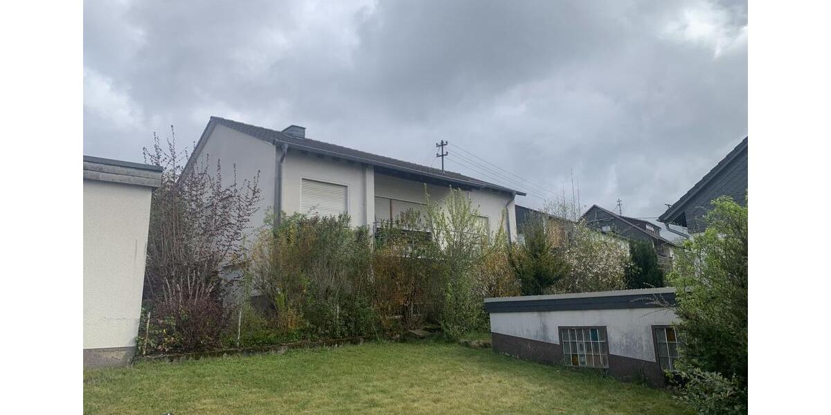 Einfamilienhaus Netphen - 5 Zimmer, 120 m&sup2;, 180.000&euro; | Angebot:26685868