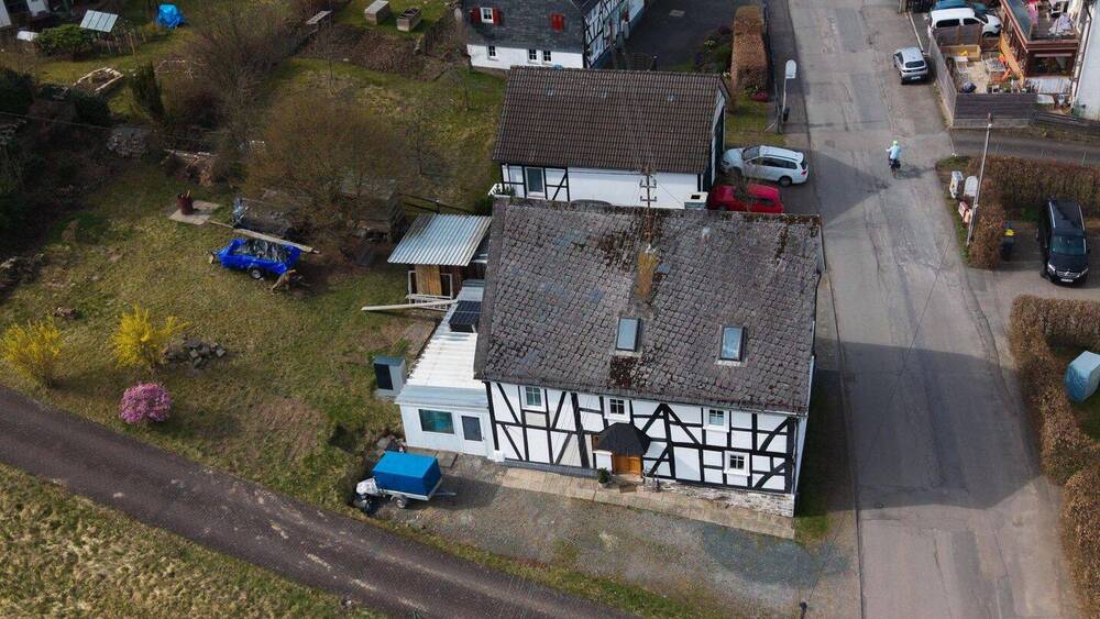 Einfamilienhaus Siegen Meiswinkel - 9 Zimmer, 179 m&sup2;, 279.000&euro; | Angebot:25939471