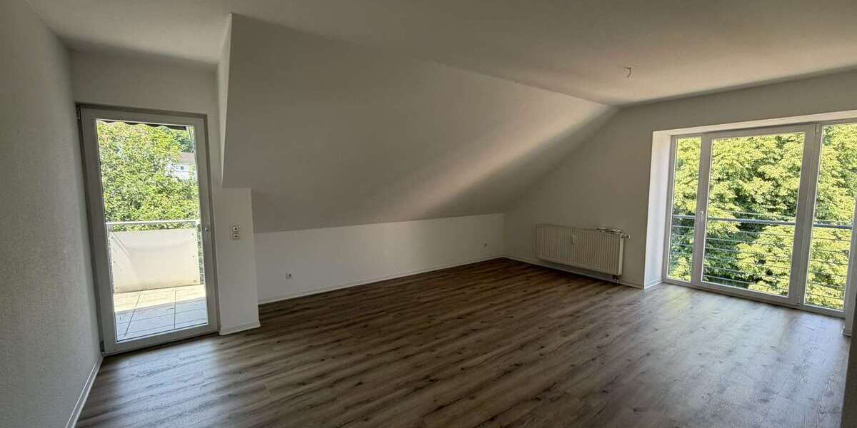 Etagenwohnung Netphen Dreis-Tiefenbach - 3 Zimmer, 73 m&sup2;, 750&euro; | Angebot:26950139