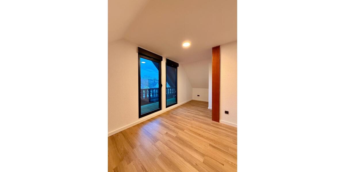 Dachgeschoßwohnung Attendorn - 2 Zimmer, 93 m&sup2;, 700&euro; | Angebot:25514531